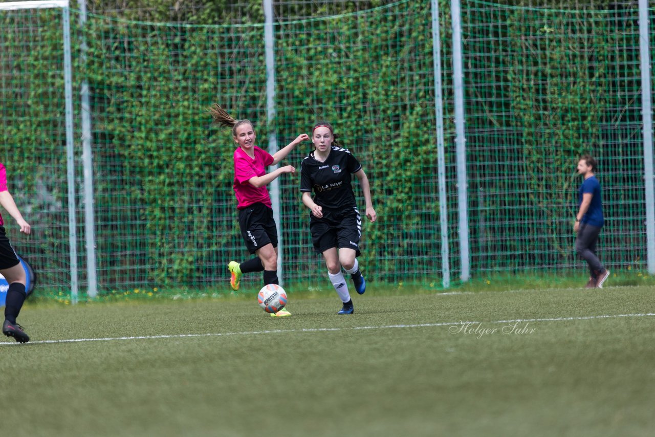 Bild 174 - B-Juniorinnen Pokalfinale SV Henstedt Ulzburg - SG Holstein Sued : 2:0